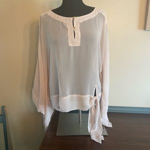 Jennifer Lopez blouse size M